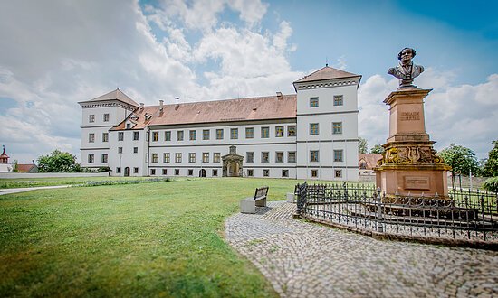 Meßkirch-Schloss4-Donau-Sehenswürdigkeit-MeliStraub